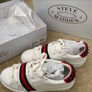 NWT Steve Madden Sneakers